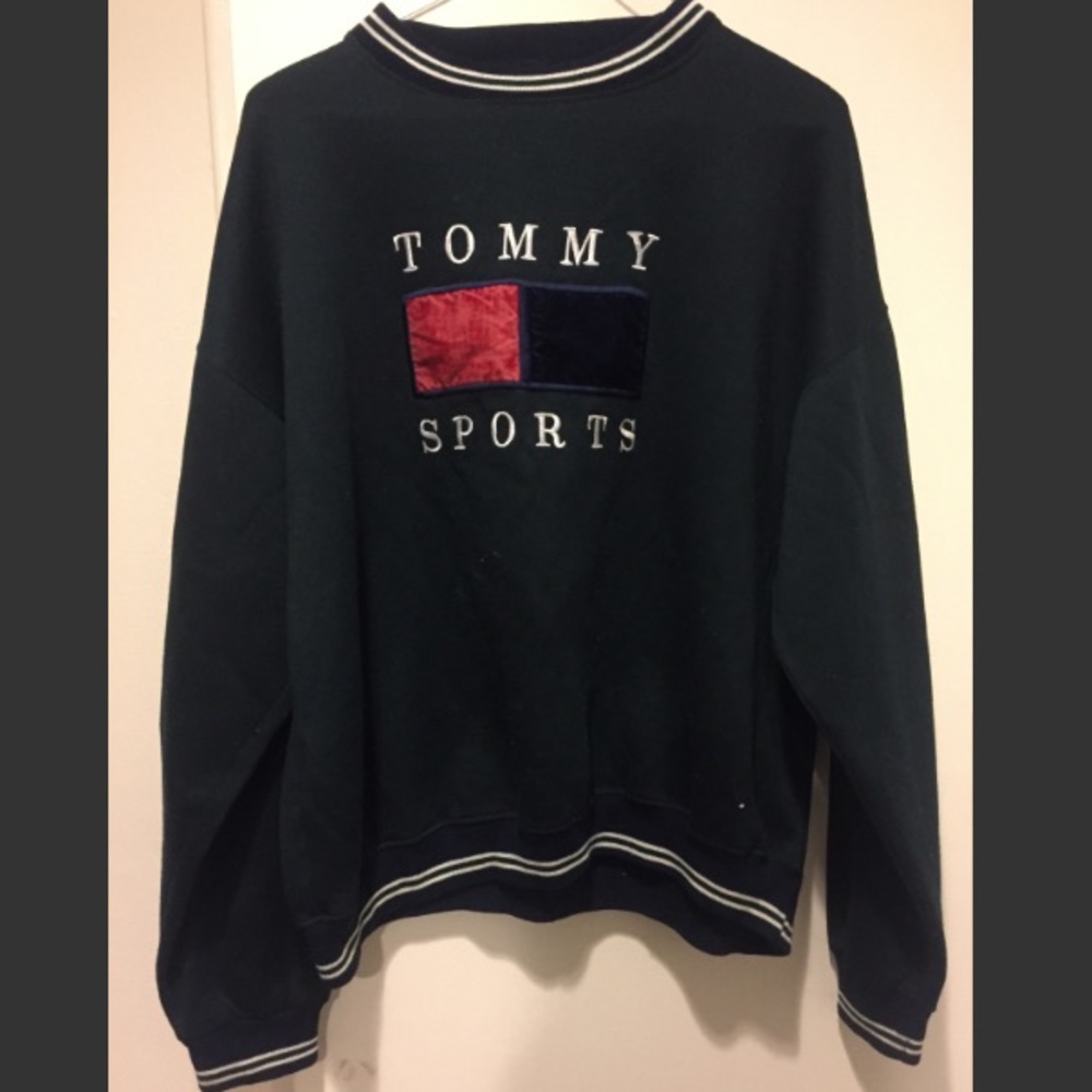 Vintage Tommy Hilfiger bootleg sweatshirt